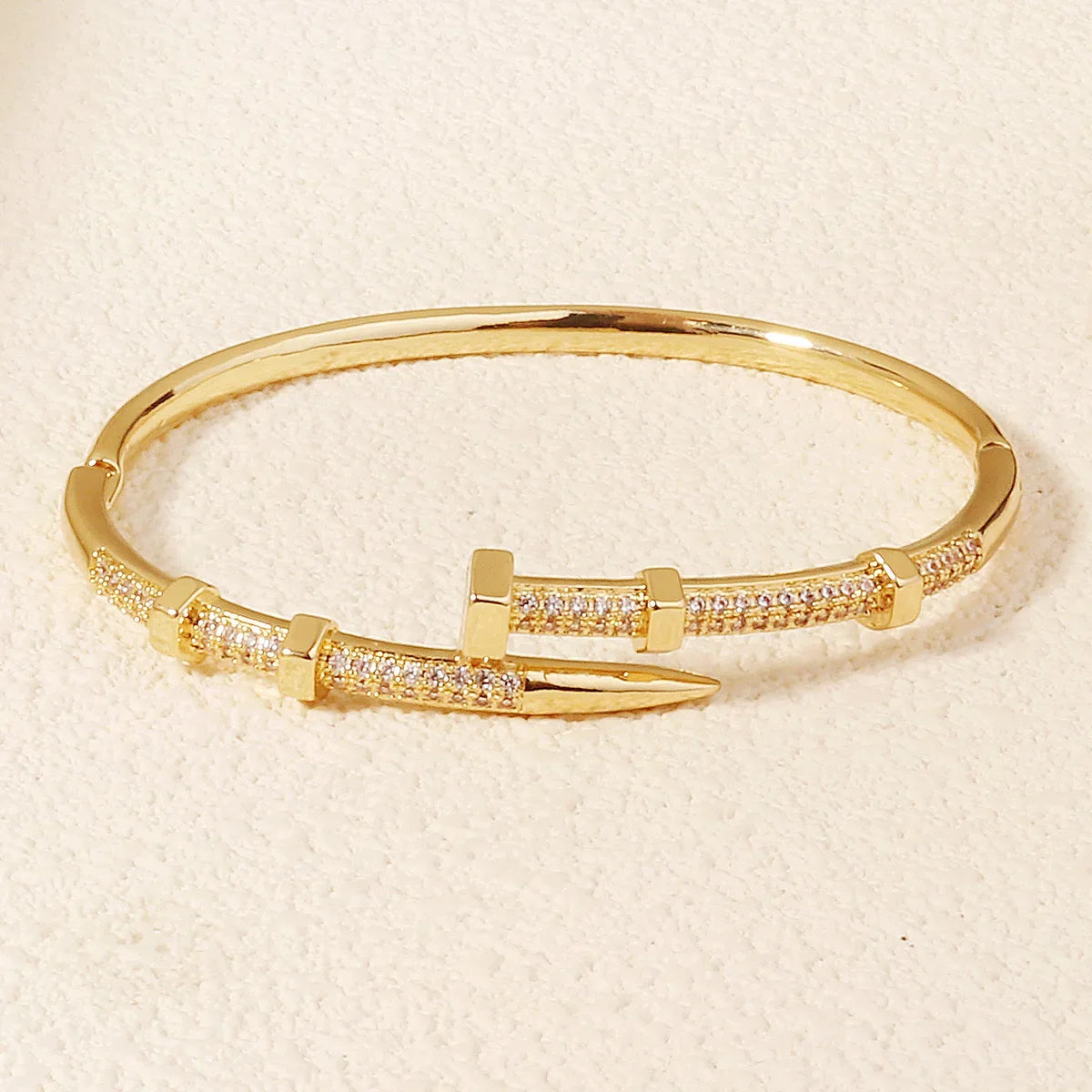 Pulsera Tornillo Luz de Hierro